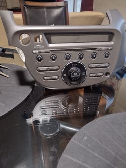 Honda Fit Factory Radio With CD Player And Aux