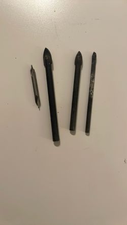 center drill bit And several glass/tile bits