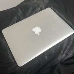 MacBook 13.3 inch 2015