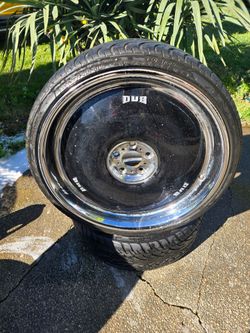 2 22 INCH DUB FLOATER WHEELS WITH 2 245 30 22 GOOD THREAD TIRES
