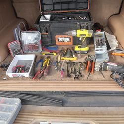 Rigid Heavy Duty Tool/Tote Box With Tools