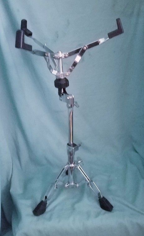 TAMA  Stage Master Snare Drum Stand Excellent Condition 