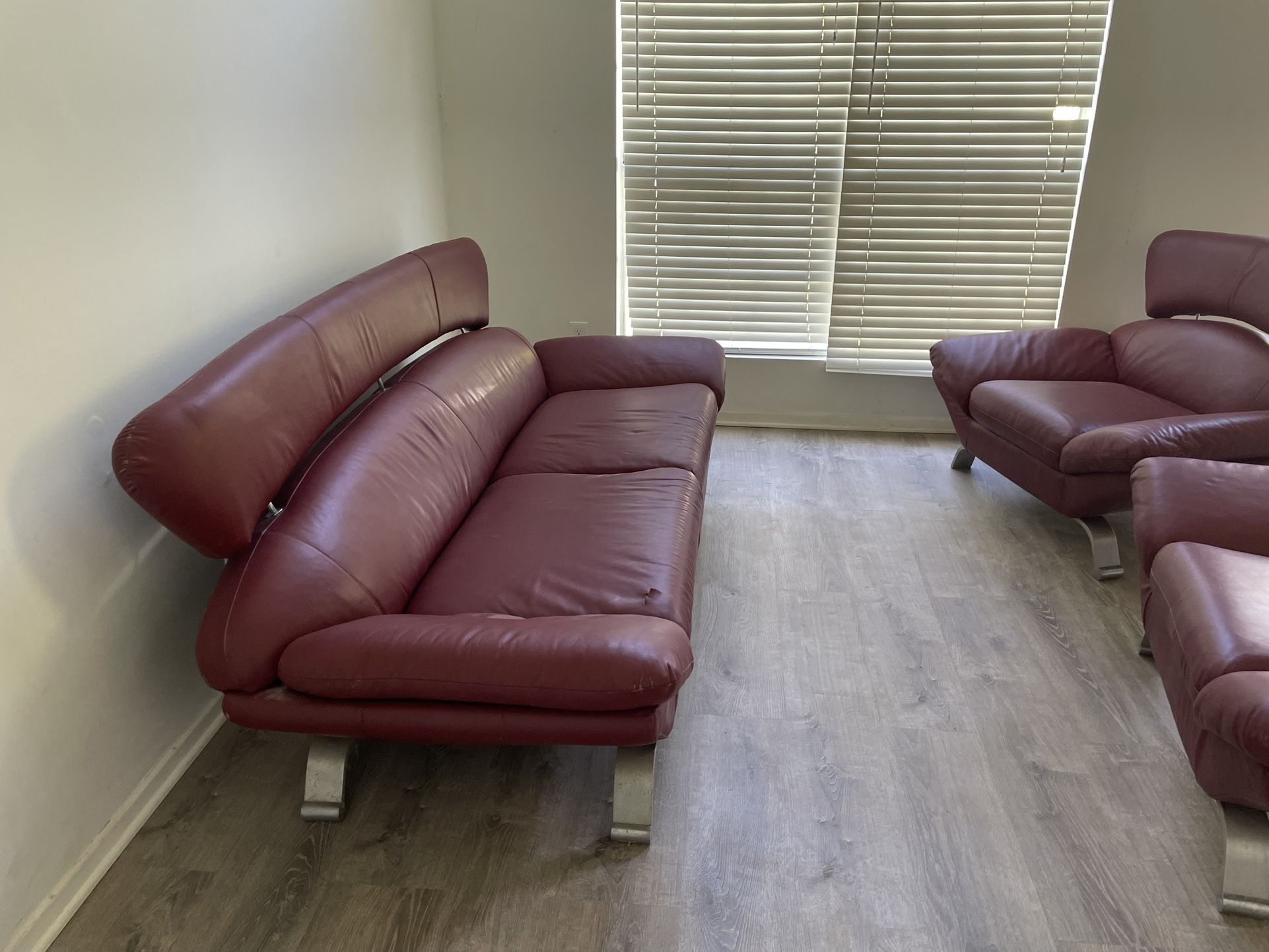 ITALIAN LEATHER COUCH RED