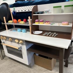 ☕🧁 Little Tikes Wooden Café & Bakery $59.99 