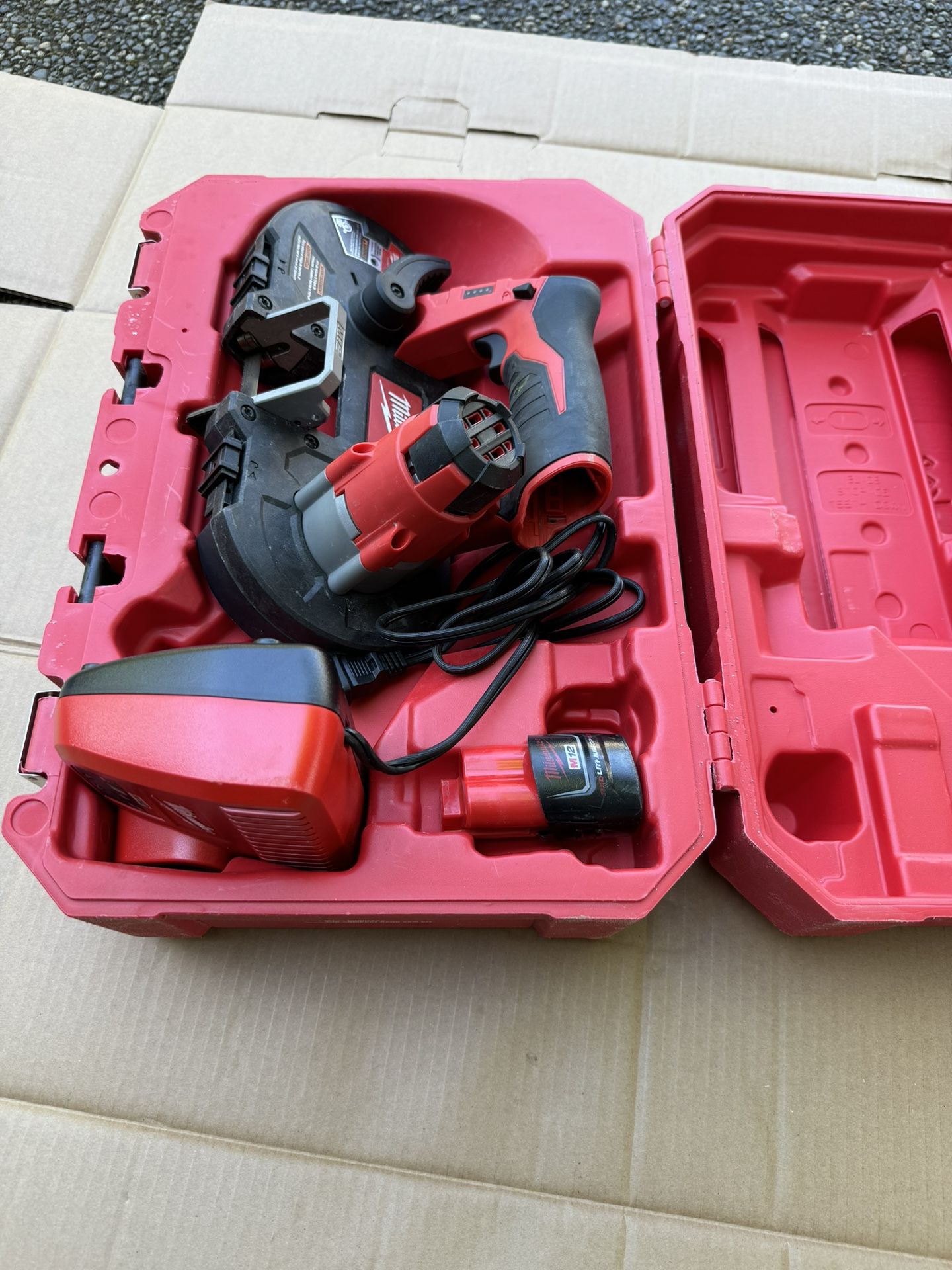 Milwaukee Bandsaw M12