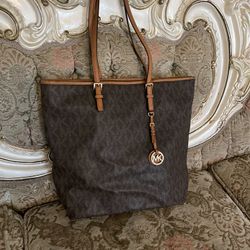 Large Tote Bag Price Firm 