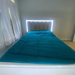 LED QUEEN BED SET