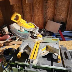 Dewalt 12 Inch Mitre Saw