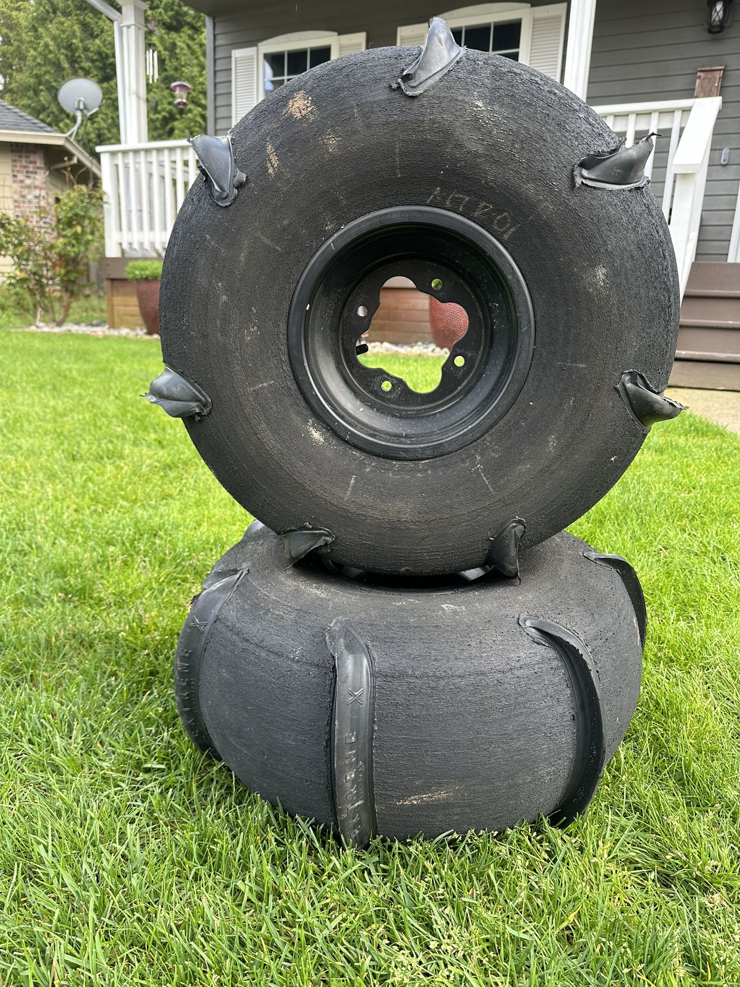 Skat Trak Paddle Tires