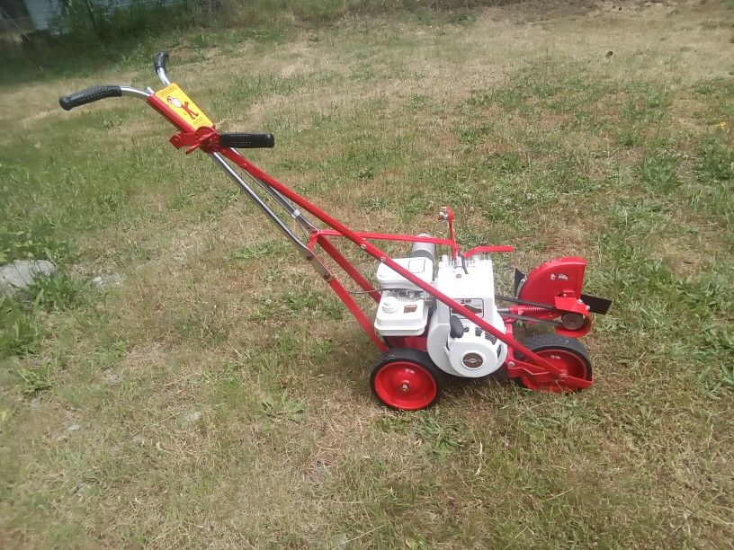 Vintage King O Lawn 2 HP Gas Edger, Works Great. $75.00.