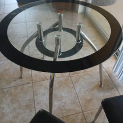 Dinette Table With 4 Chairs
