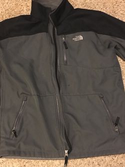 Very nice North Face jacket!