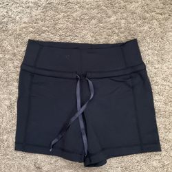 Lululemon Women Short 