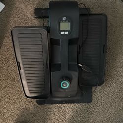 Cubii JR2 Compact Seated Elliptical 