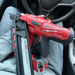 Milwaukee Nail Gun 30 Degree 