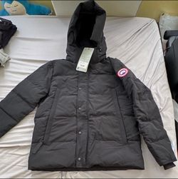 Canada Goose Puffer Jacket with Hood