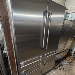 48" THERMADOR BUILT IN STAINLESS STEEL REFRIGERATOR