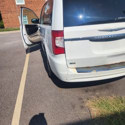 2014 Chrysler Town And Country 