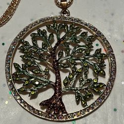 NEW  Hope Tree of Life Crystal Pendant Fashion Necklace  Pendant comes with a yellow gold chain which measures 28 inches.