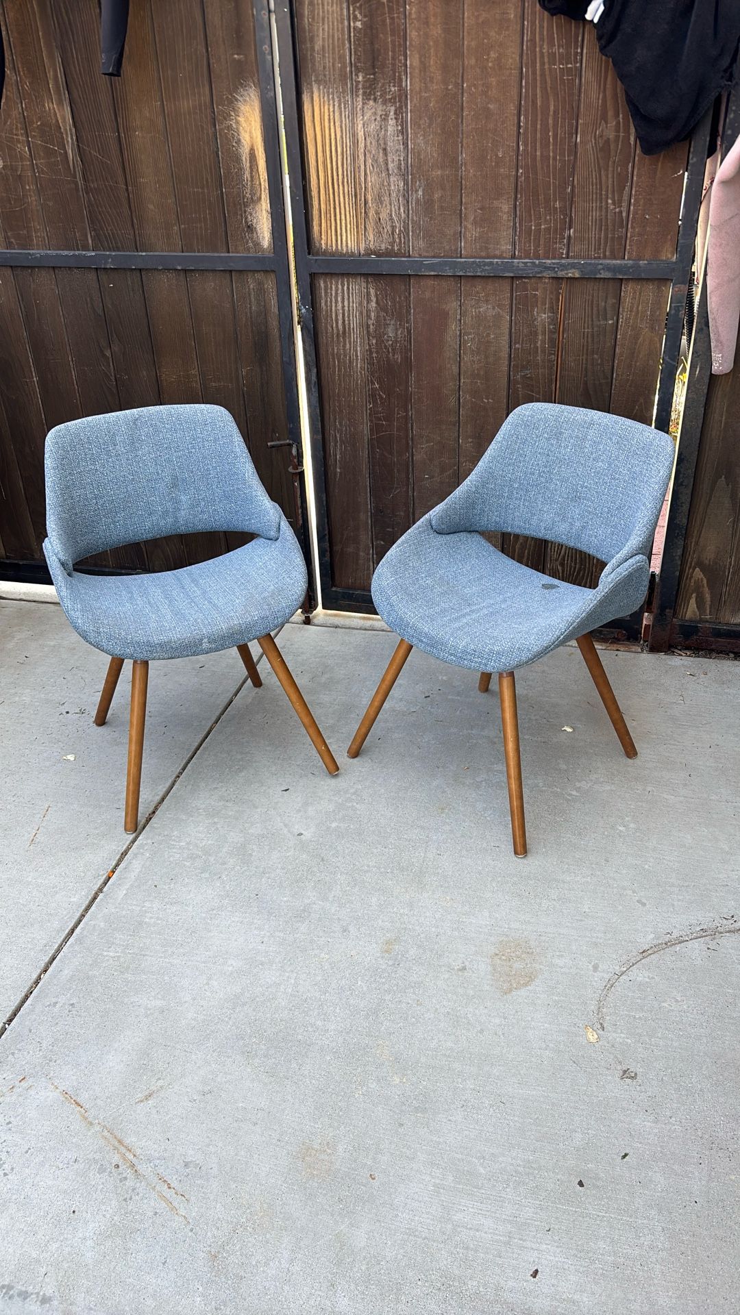 Indoor Fabricated Chairs With Wood Legs (2)