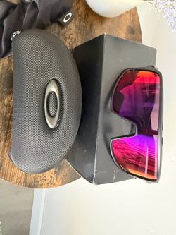 Oakley Sutro S