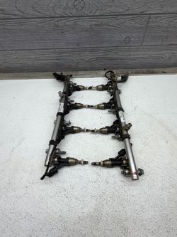2014-2019 Chevy Silverado / GMC Sierra 1500 L83 5.3L Fuel Rail & Injectors Set