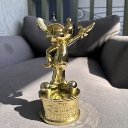 Disney Cruise Line DCL Dream Magic Golden Mickey Mouse Award Statue -Read!