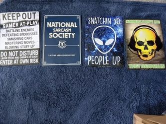 4 Tin Signs 