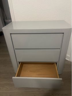 Dresser/Night Stand