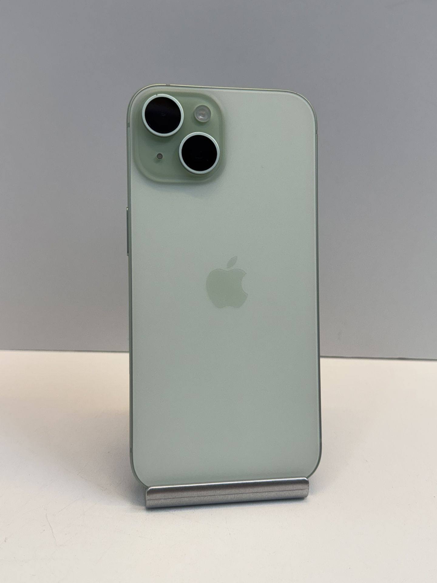 Apple iPhone 15 128gb. ( Unlocked Cellphone )