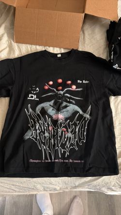 Jujutsu Kaisen t shirt size L