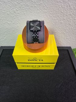Invicta Celestial 70428 Women's 32mm Black Metal Quartz Watch Black Dial