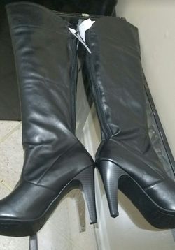 New black boots - Ladies Size 10