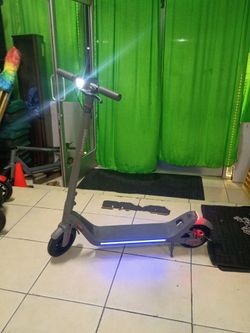 PHANTOM A8 ELECTRIC SCOOTER 350W-15MPH-28MIKES RANGE