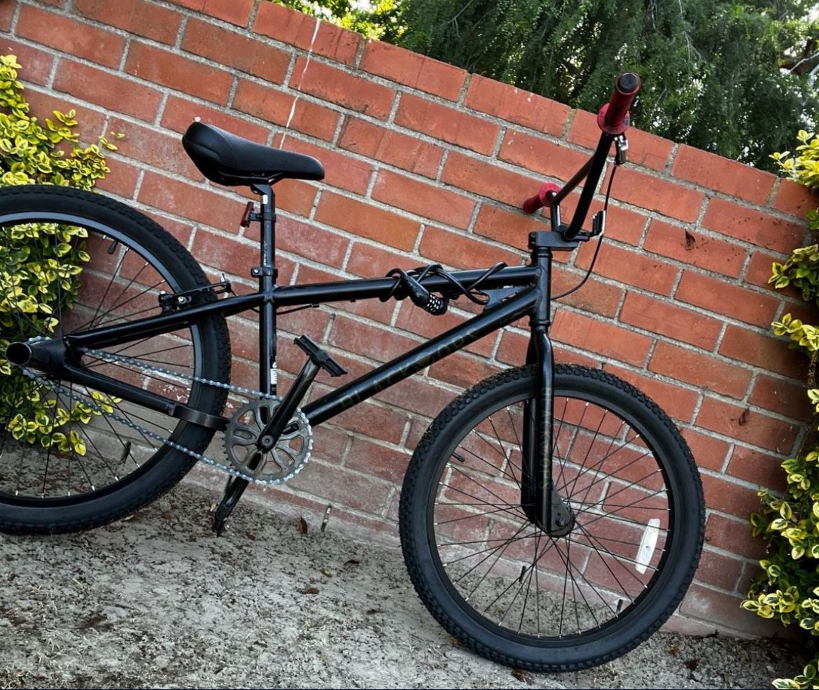 24’ black ops bmx bike