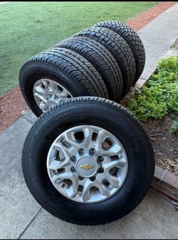 Chevy Silverado 2500 HD 2011-2025 rims and tires