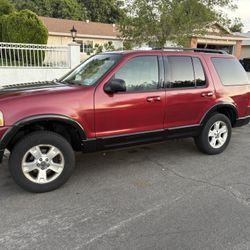 2004 Ford Explorer