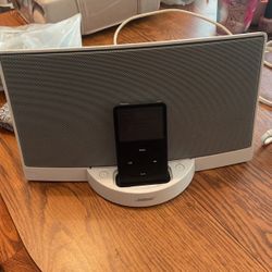 30 Gig iPod With Bose Charger Speaker $125.00 Obo