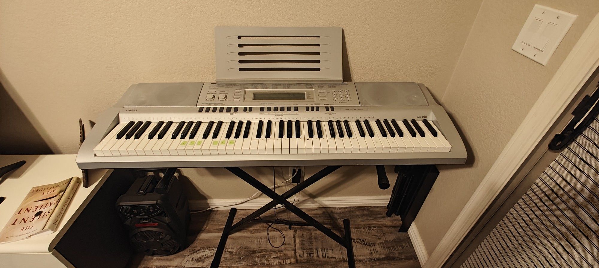 Keyboard (Casio Wk-210)