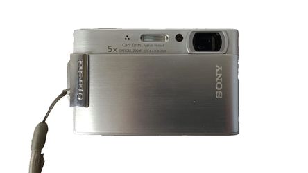 Sony Cybershot DSC-T200 Silver 8.1MP Digital Camera With Battery Charger No Battery