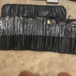 Brand New Professional Make-up Brushes And Brush Belt