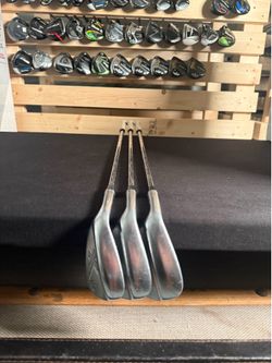 Lefty wedge set