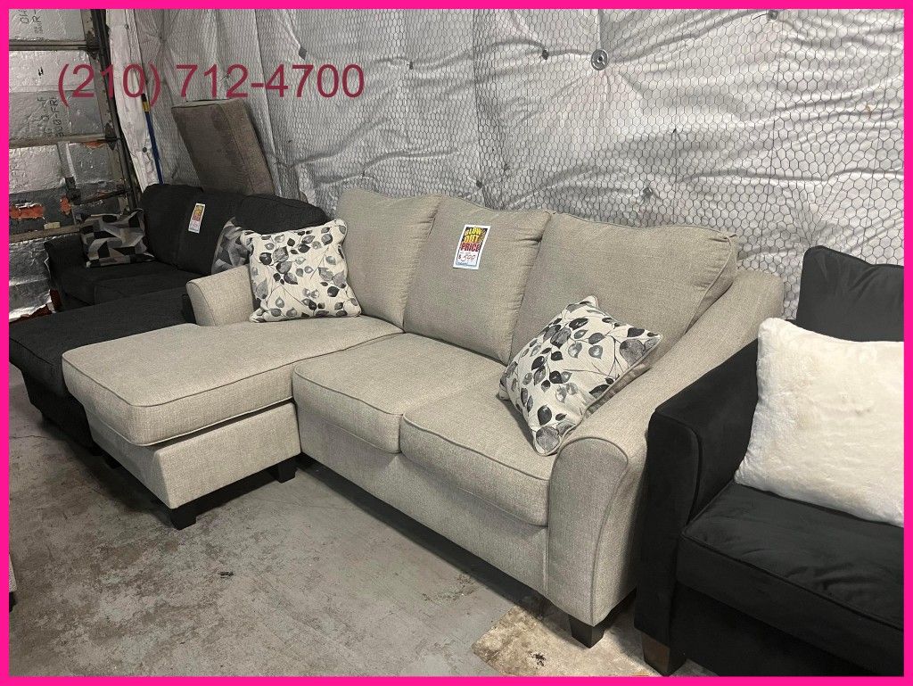 Stunning Reversible Sectionals sofa for Sale in San Antonio, TX OfferUp