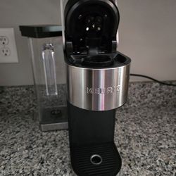 Keurig K-Supreme Plus Single Serve K-Cup Pod Coffee Maker, MultiStream Technology, Customizable Strength and Temperature Settings, Programmable, 78oz 