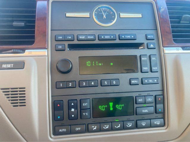 2005 Lincoln Town Car