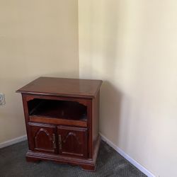 TV Stand that Swivels.