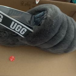 UGG Slides 