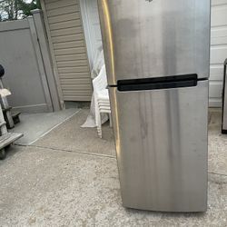 Whirpool Refrigerador 24wide 26 Deep 69 High