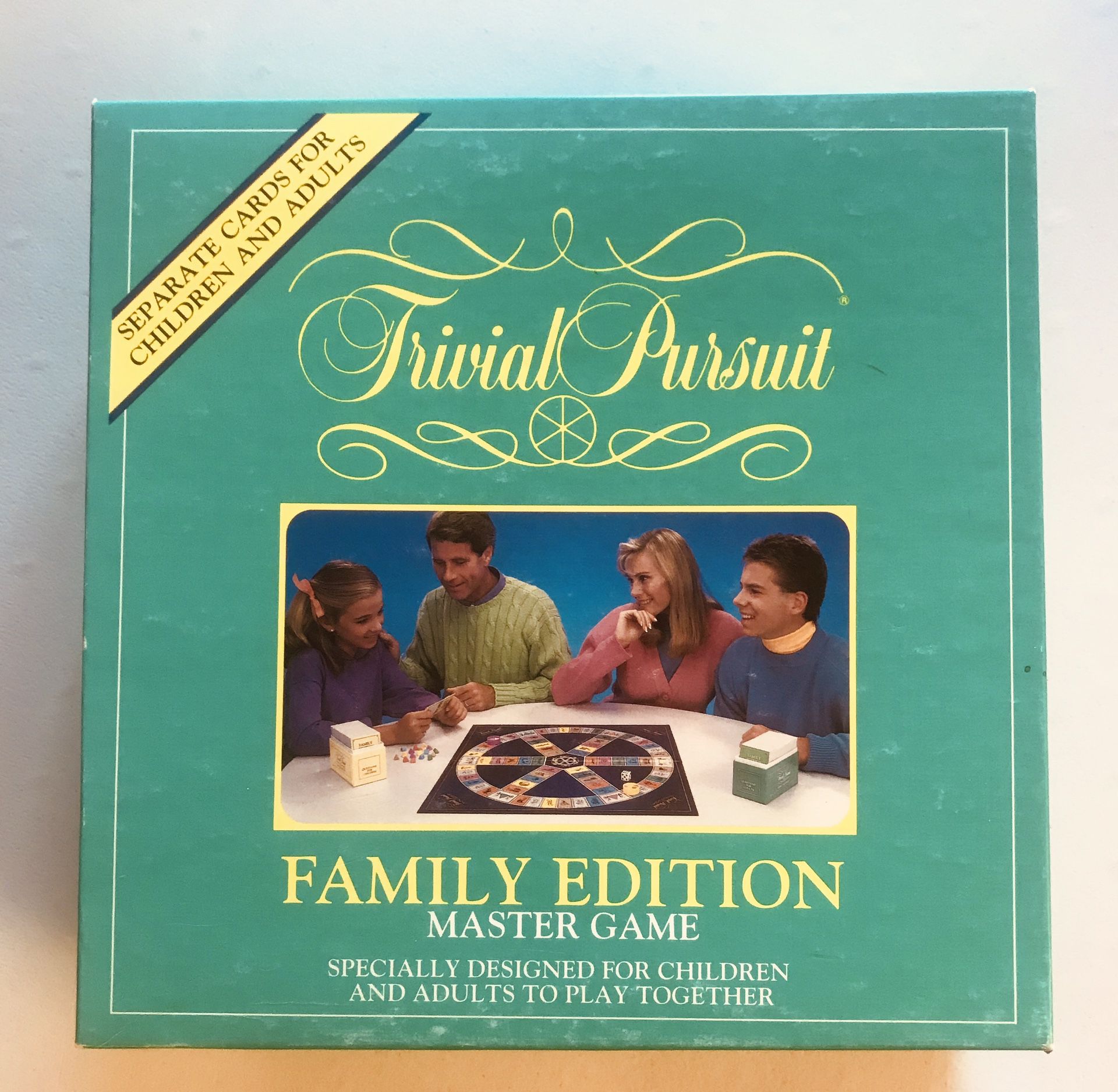TRIVIAL PURSUIT Family Edition Master Game #6046 1992 Kids & Adults