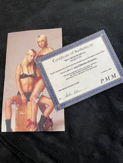 Autographed Photo Of Paris & Nikki Hilton 